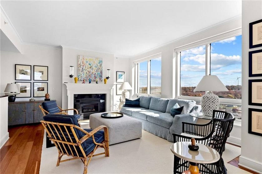 Under contract contingent on sale of buyer's property. Showing - photo 20