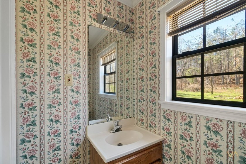 Dont miss this opportunity to own 7.24 acres, a 4 bedroom 3 1/2 - photo 22