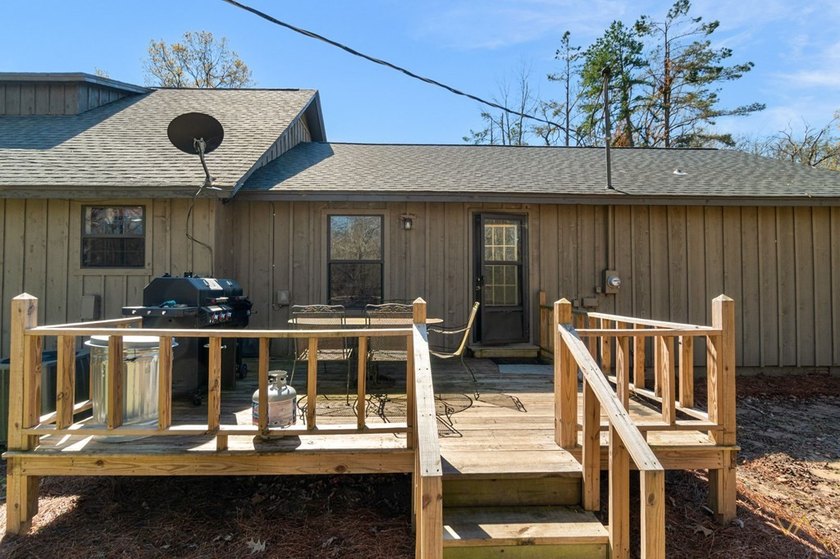 Dont miss this opportunity to own 7.24 acres, a 4 bedroom 3 1/2 - photo 39