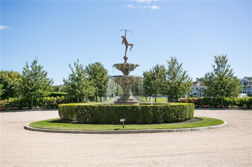 Under contract contingent on sale of buyer's property. Showing - photo 42