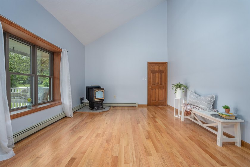Sprawling and versatile, this impressive Loudon property offers - photo 15