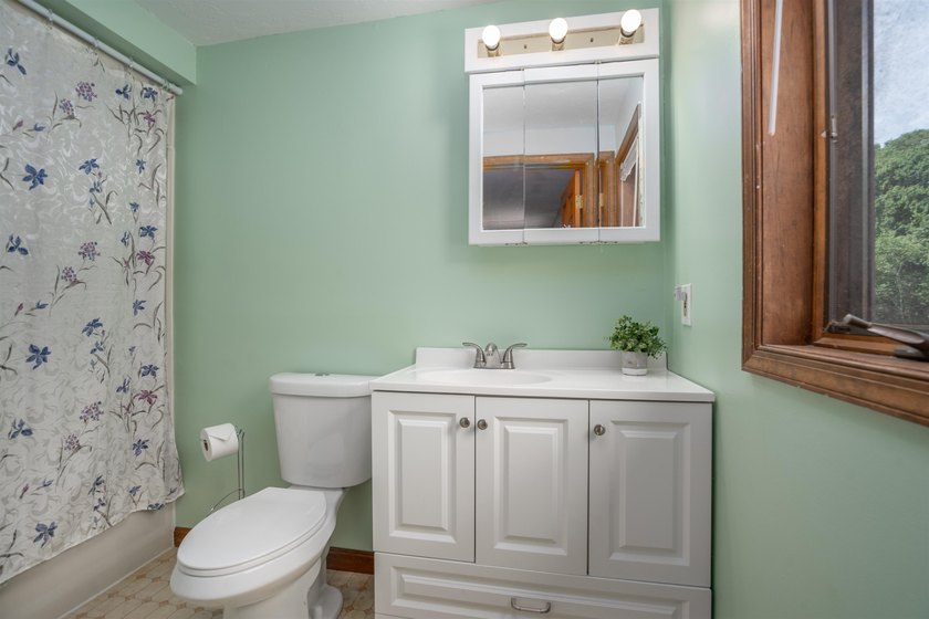 Sprawling and versatile, this impressive Loudon property offers - photo 19