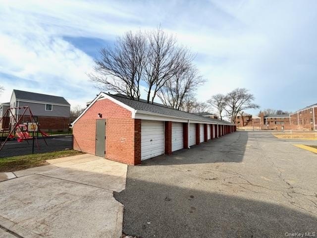 This corner-end unit features two bedrooms, Sunny &amp; Bright with - photo 21
