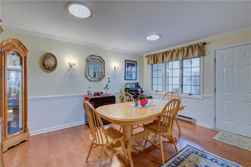The lovely Pine Glen condo development is conveniently located - photo 21