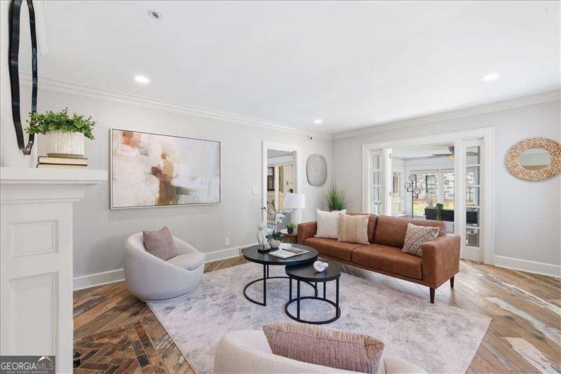 Welcome to this beautifully remodeled and extraordinarily unique - photo 22