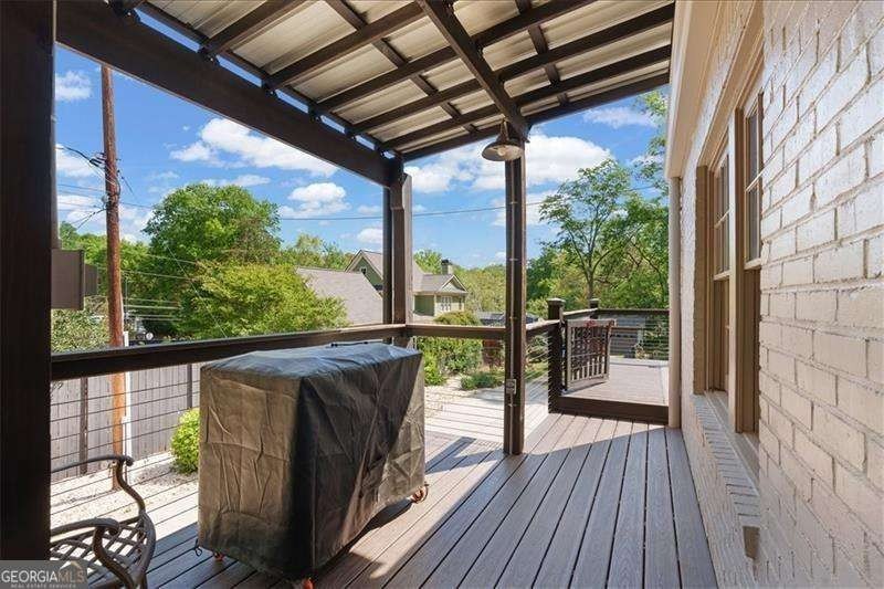 Welcome to this beautifully remodeled and extraordinarily unique - photo 34