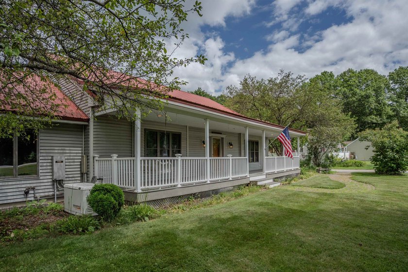 Sprawling and versatile, this impressive Loudon property offers - photo 41