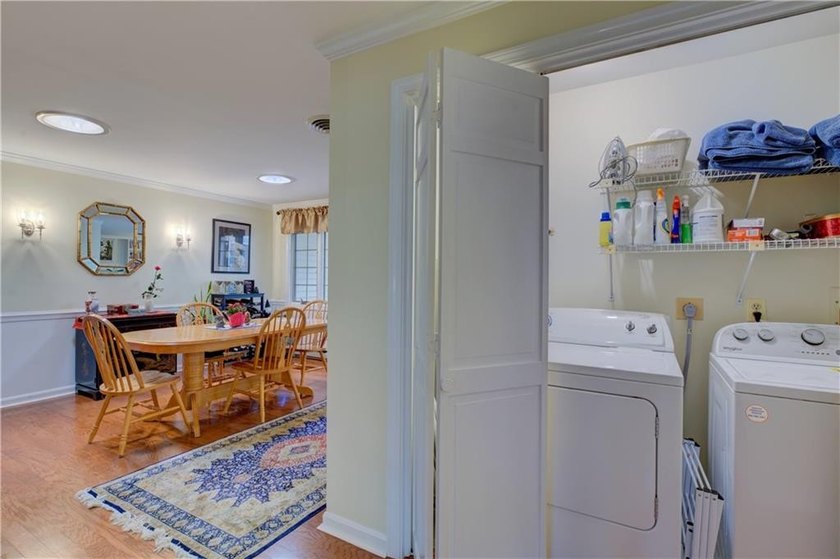 The lovely Pine Glen condo development is conveniently located - photo 41