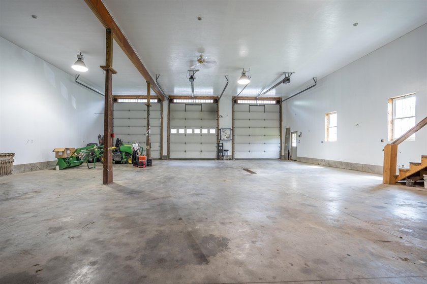 Sprawling and versatile, this impressive Loudon property offers - photo 43