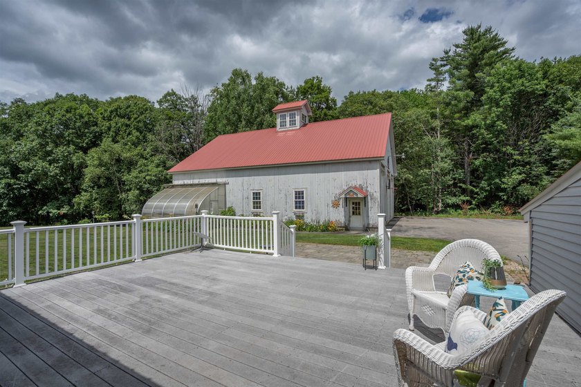 Sprawling and versatile, this impressive Loudon property offers - photo 46