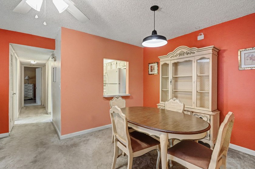 Move-in-Ready 2br/2ba Condo in a desirable 55+ community. Unit - photo 9