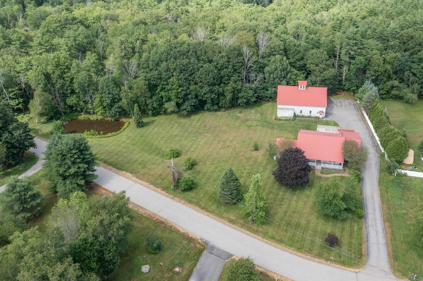 Sprawling and versatile, this impressive Loudon property offers - photo 50