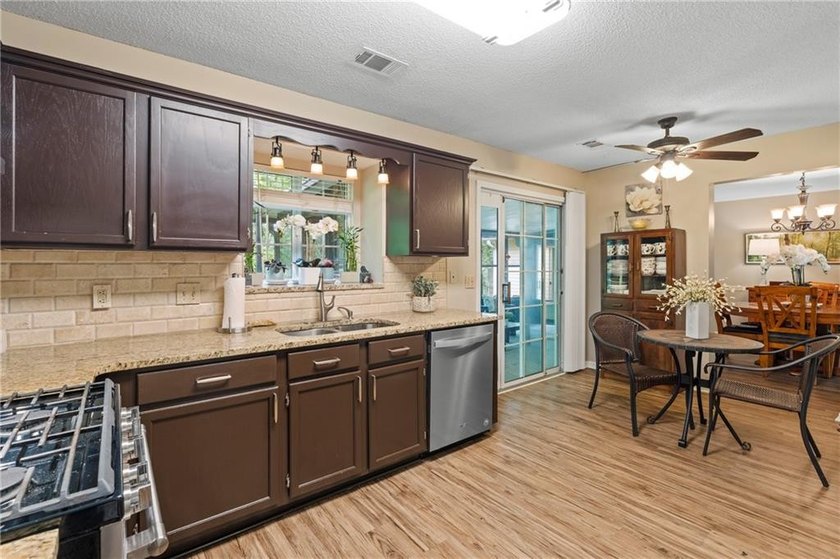 ONE OF A KIND WITH LAKE ACCESS AND A FULL SEPERATE APARTMENT - photo 7