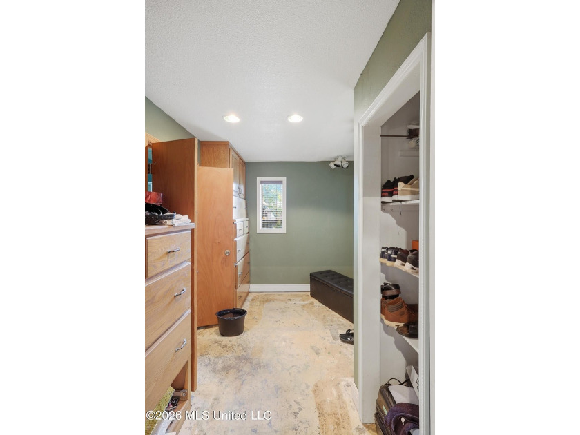 Welcome home to this spacious 4-bedroom, 2.5-bath ranch-style - photo 16