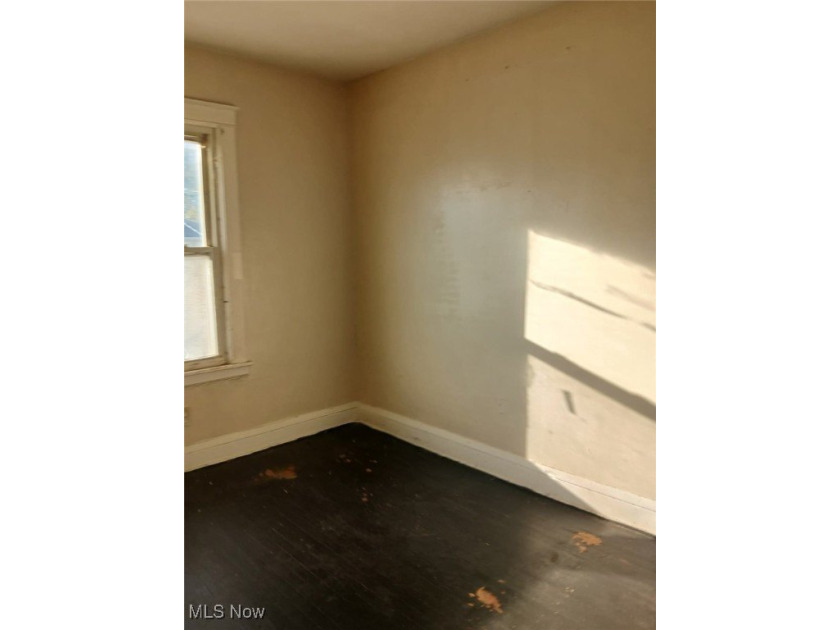 Charming Colonial with Great Potential in Cleveland! Welcome to - photo 16