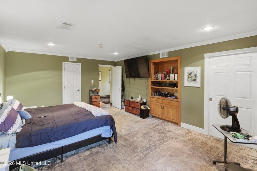 Welcome home to this spacious 4-bedroom, 2.5-bath ranch-style - photo 17