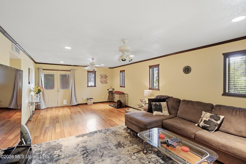 Welcome home to this spacious 4-bedroom, 2.5-bath ranch-style - photo 19
