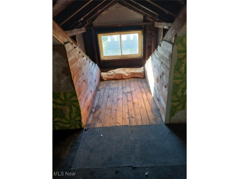 Charming Colonial with Great Potential in Cleveland! Welcome to - photo 20