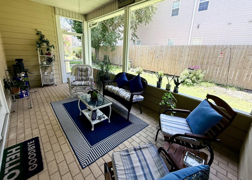 This beautiful, spacious home is located in the highly - photo 31