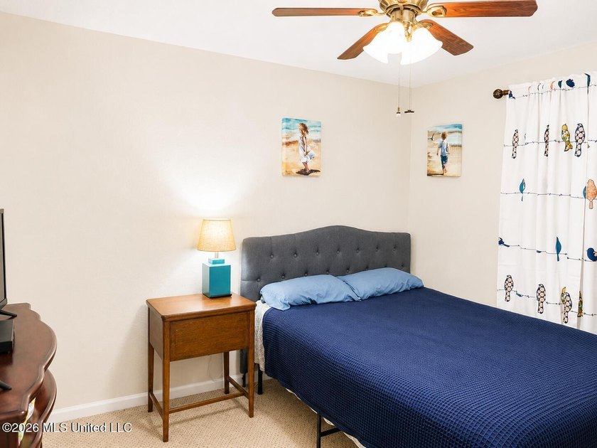 Affordable, Move-In Ready &amp; Full of Charm! Looking for an - photo 18