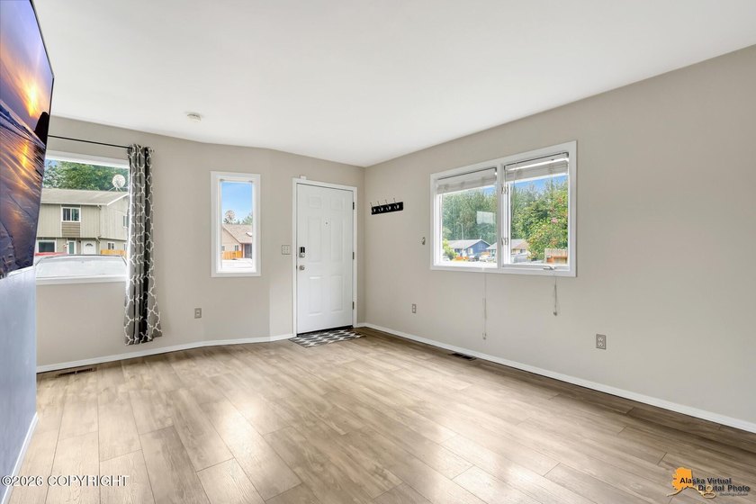 Move-in ready with majority of interior recently painted - photo 5