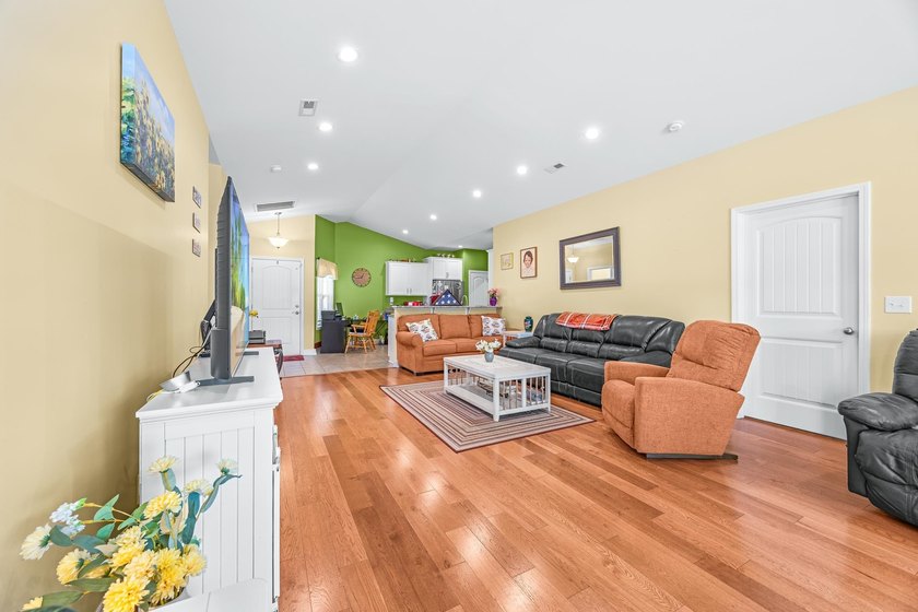Well maintained &amp; well cared for single level Edisto Model by - photo 12