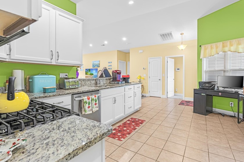 Well maintained &amp; well cared for single level Edisto Model by - photo 24