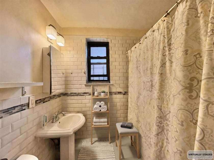 North Flushing Co-op for Sale - 2 Bedroom, 1 Bathroom; right and - photo 6