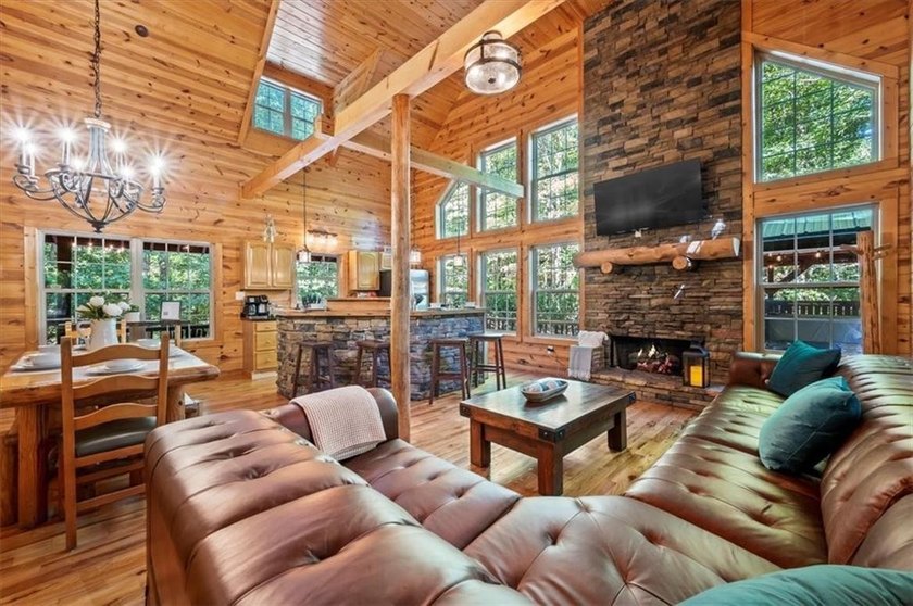 Stunning 3 bed 3 bath log cabin on 2.82 acres of serenity with a - photo 12