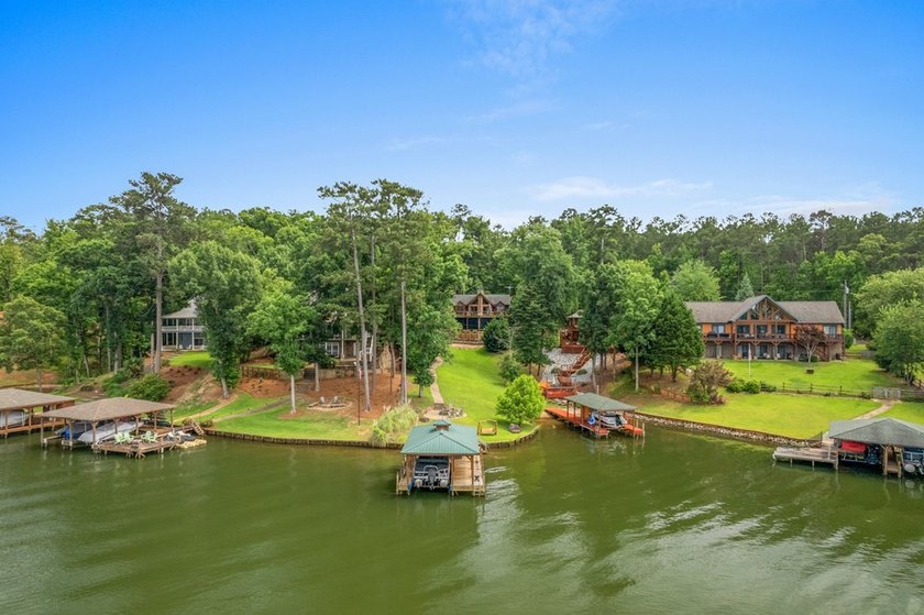 Don't miss this stunning lakefront log cabin on beautiful Lake - photo 12
