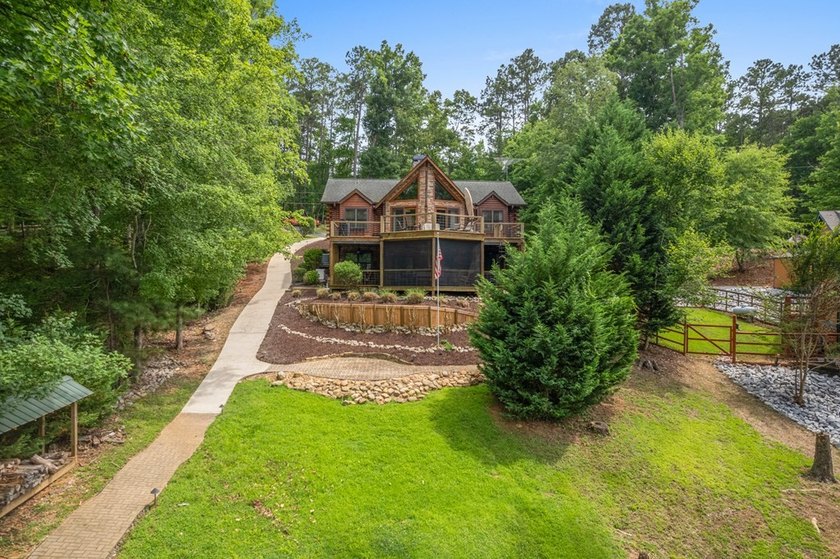 Don't miss this stunning lakefront log cabin on beautiful Lake - photo 20