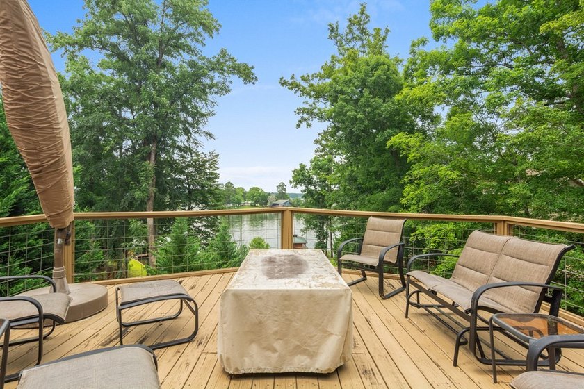 Don't miss this stunning lakefront log cabin on beautiful Lake - photo 22