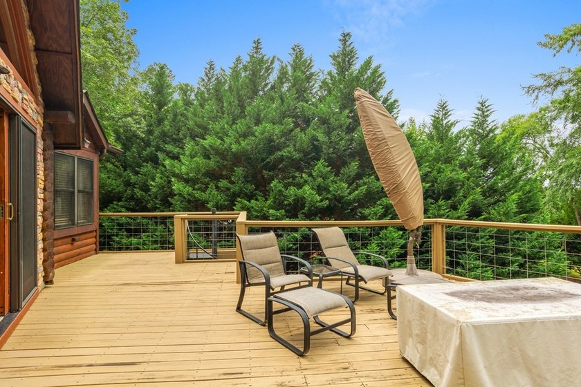 Don't miss this stunning lakefront log cabin on beautiful Lake - photo 23