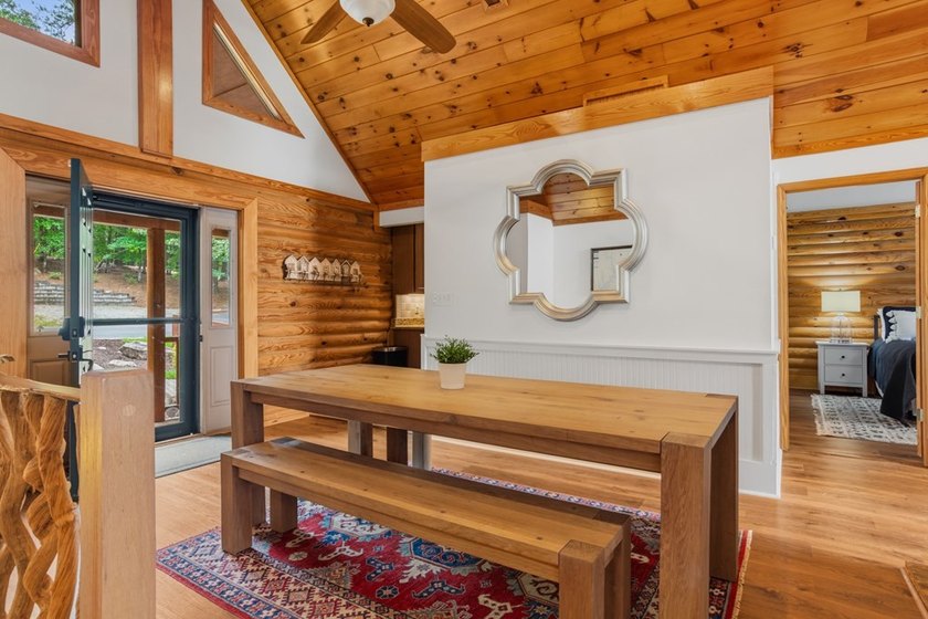 Don't miss this stunning lakefront log cabin on beautiful Lake - photo 32
