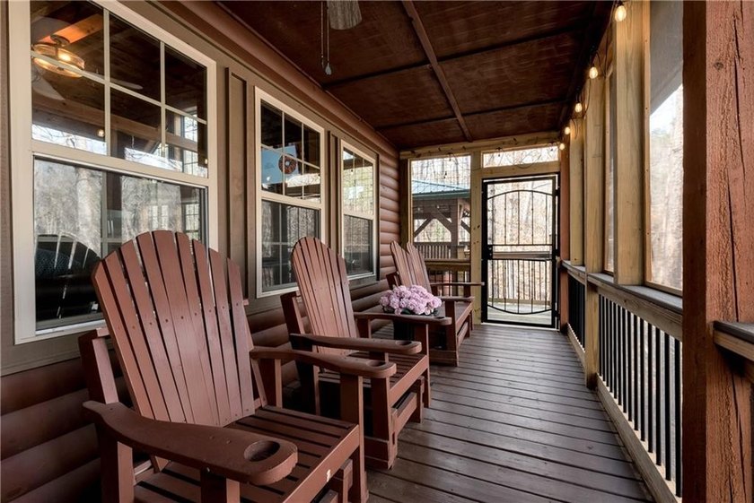 Stunning 3 bed 3 bath log cabin on 2.82 acres of serenity with a - photo 49