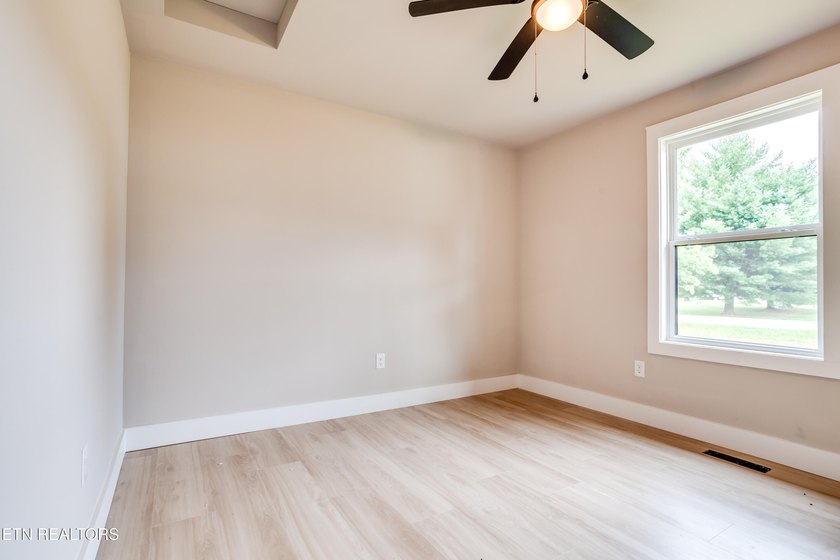 Welcome to this beautiful brand-new 3 bedroom, 2 bathroom home - photo 24