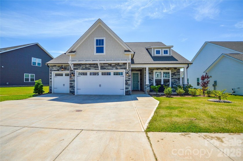 Refined Living in Charlotte's 2024 Community of the Year 3-car - photo 2