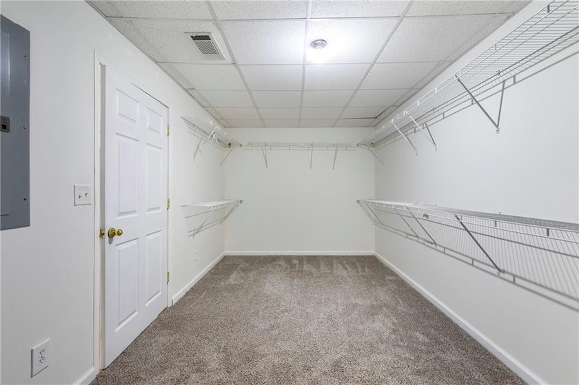 Don't miss this sprawling ranch with a bonus room and a mostly - photo 42