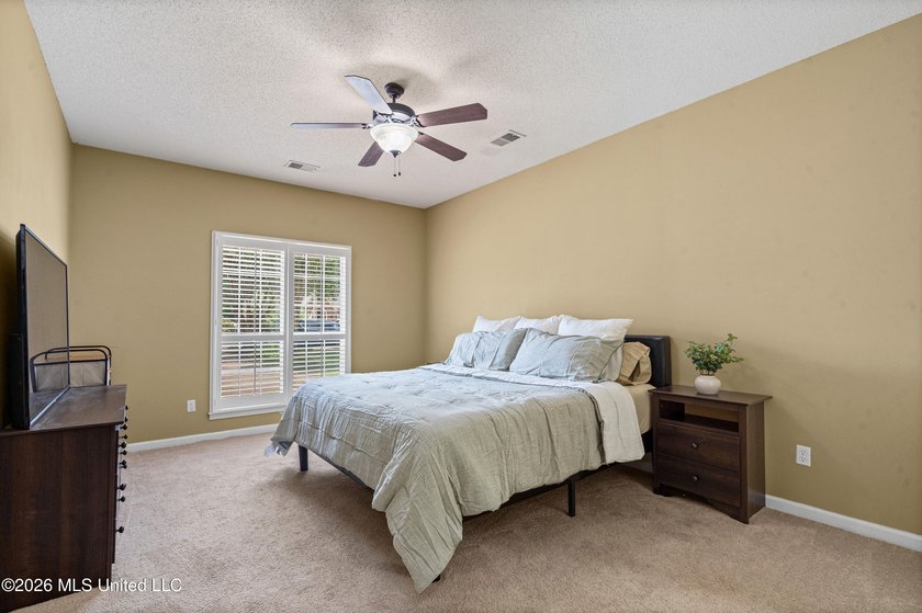 A Move-In Ready Gem in Pinehurst! This well-maintained 3-bedroom - photo 12