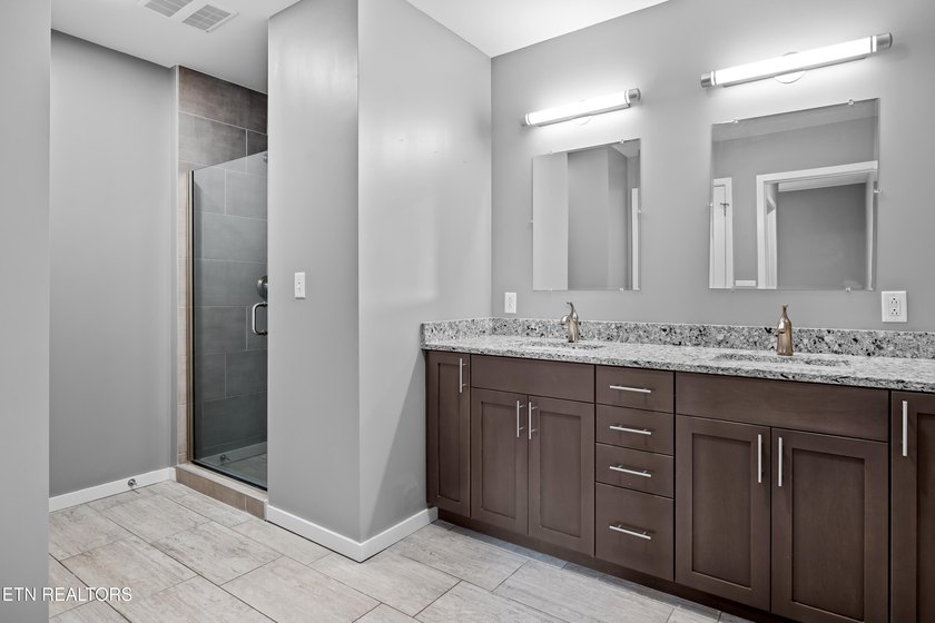 Live in the heart of downtown Knoxville at Regas Square! This - photo 18