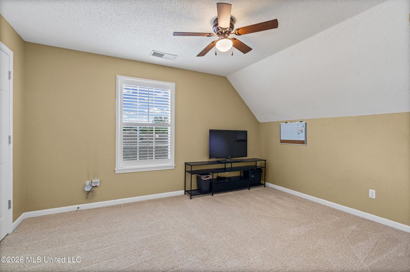 A Move-In Ready Gem in Pinehurst! This well-maintained 3-bedroom - photo 21