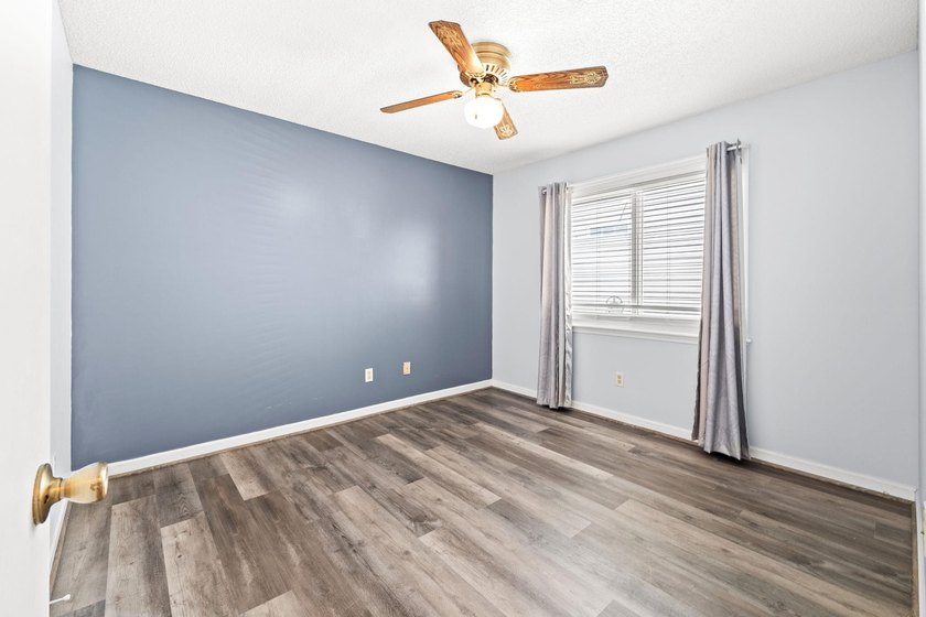 This priced-to-sell, move-in-ready 3-bedroom, 2-bath home offers - photo 22