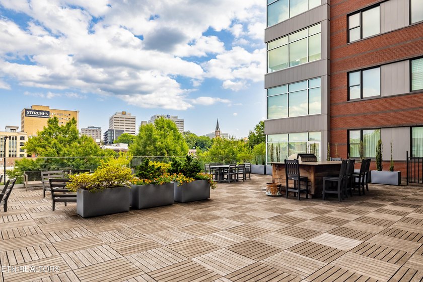 Live in the heart of downtown Knoxville at Regas Square! This - photo 27