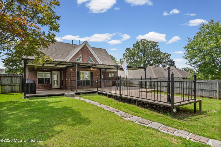 A Move-In Ready Gem in Pinehurst! This well-maintained 3-bedroom - photo 28
