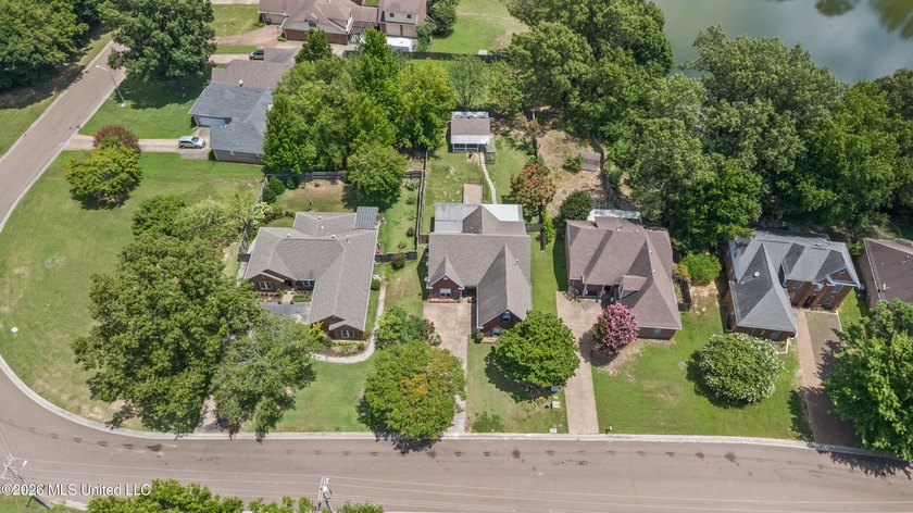 A Move-In Ready Gem in Pinehurst! This well-maintained 3-bedroom - photo 32