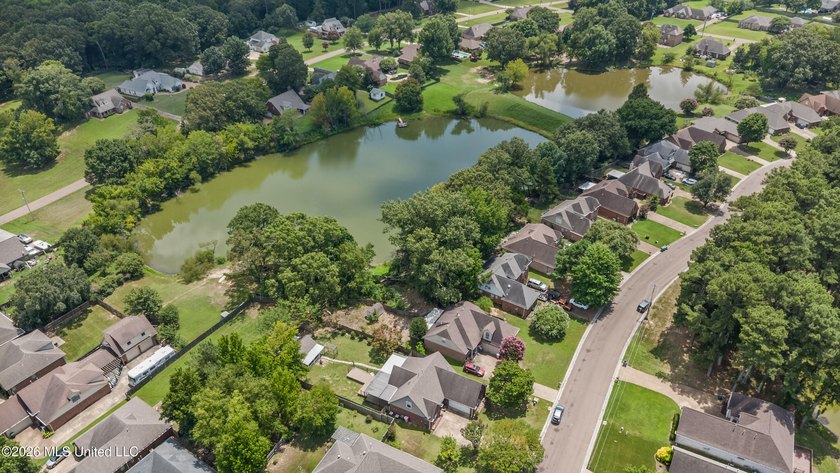 A Move-In Ready Gem in Pinehurst! This well-maintained 3-bedroom - photo 33