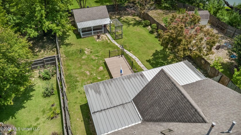 A Move-In Ready Gem in Pinehurst! This well-maintained 3-bedroom - photo 35
