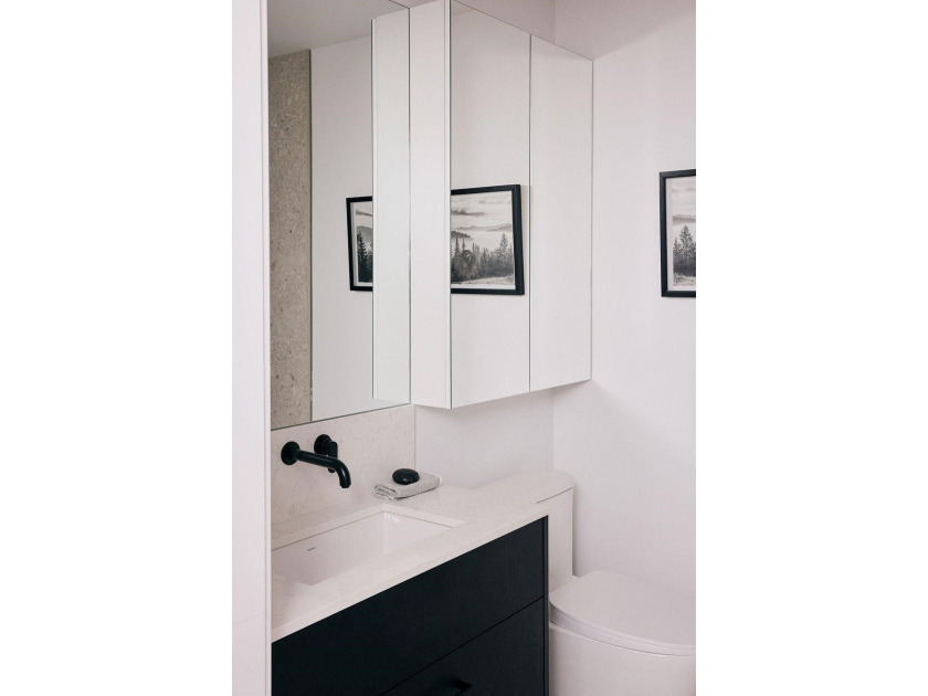 Noven One is six four-level townhomes in downtown Squamish - photo 25