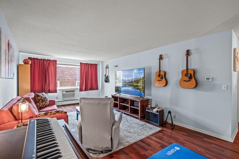 SELLER WILL PAY ONE FULL YEAR OF HOA FEES! Welcome to this - photo 14