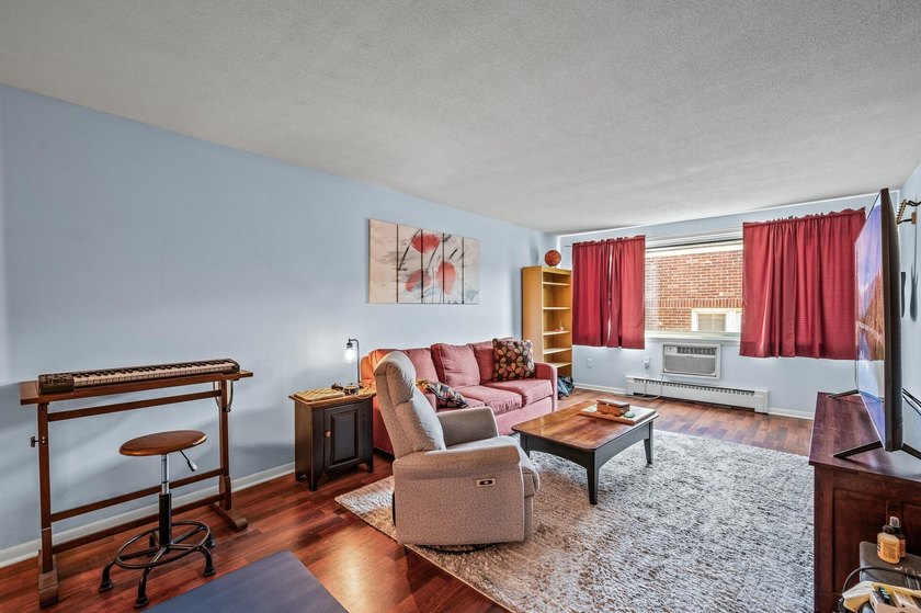 SELLER WILL PAY ONE FULL YEAR OF HOA FEES! Welcome to this - photo 16